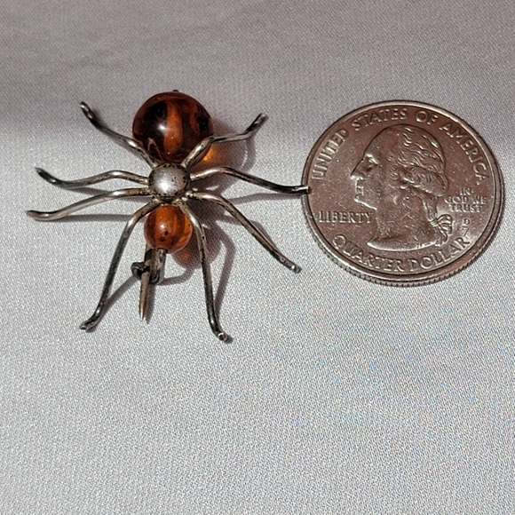 Vintage Amber Spider Pin Sterling - Picture 4 of 4